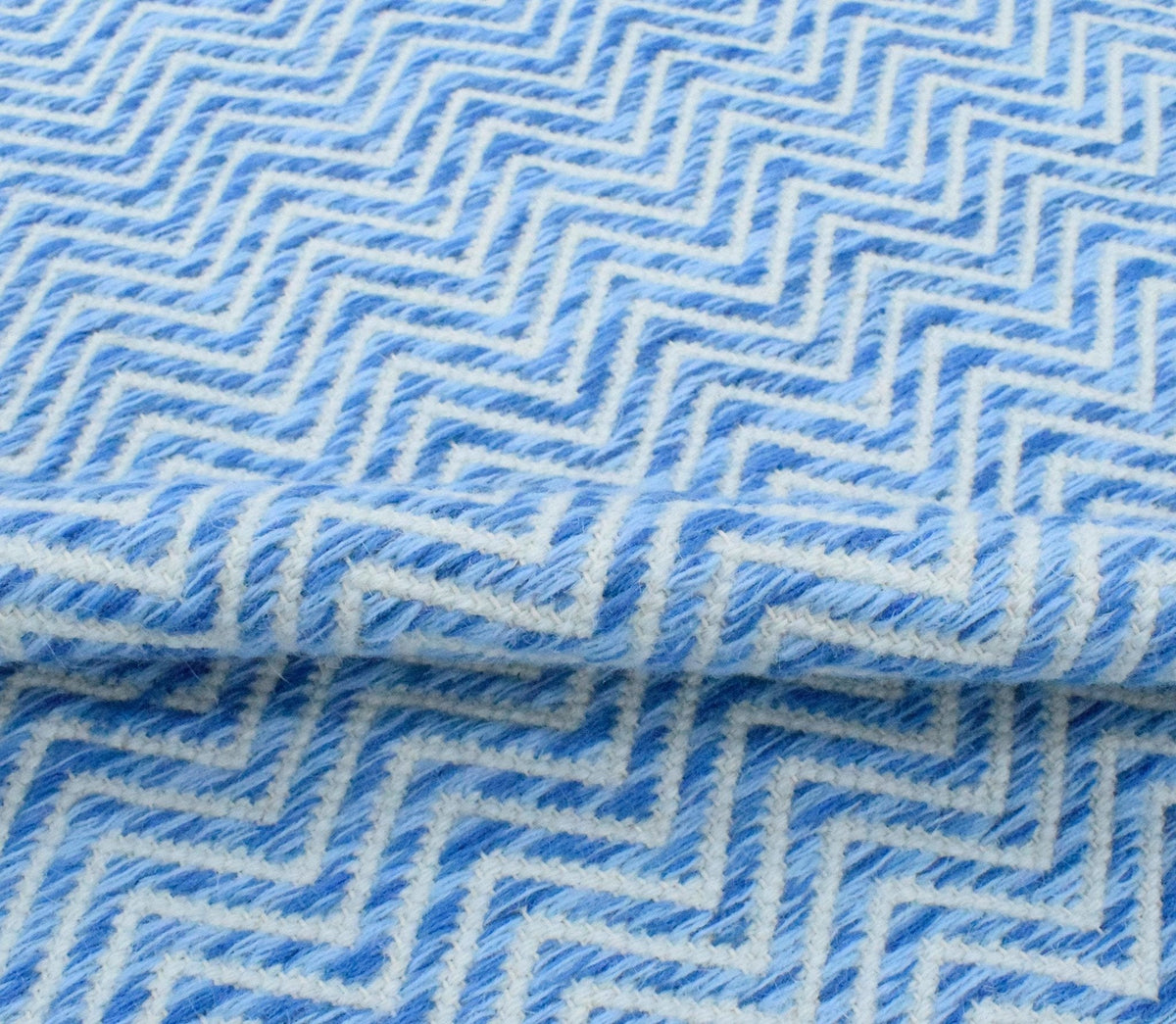 Blue Chevron Pattern Dhurrie Wool Area Rug.
