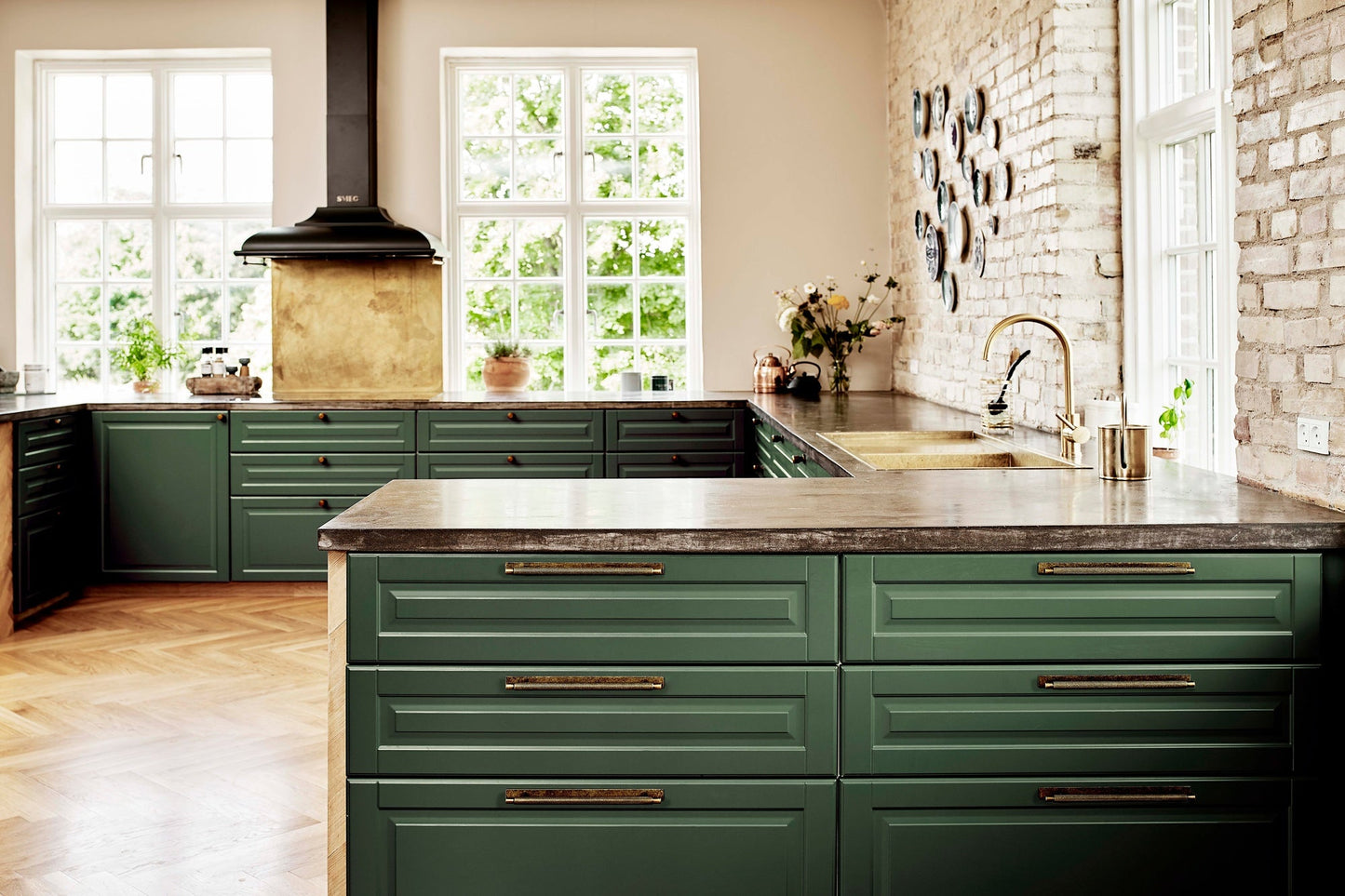 Knurled Backplate Antique Bronze "Manor" Knobs and Drawer Pulls