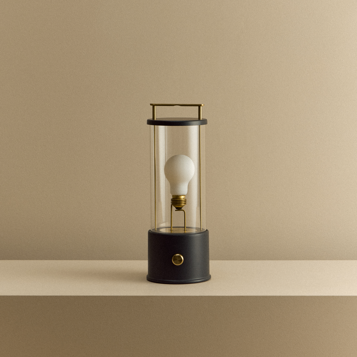 The Muse Portable Lamp in Hackles Black.