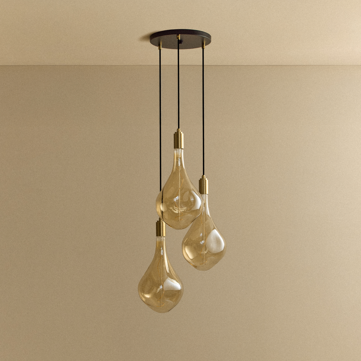 Triple Pendant in Brass + Voronoi III.