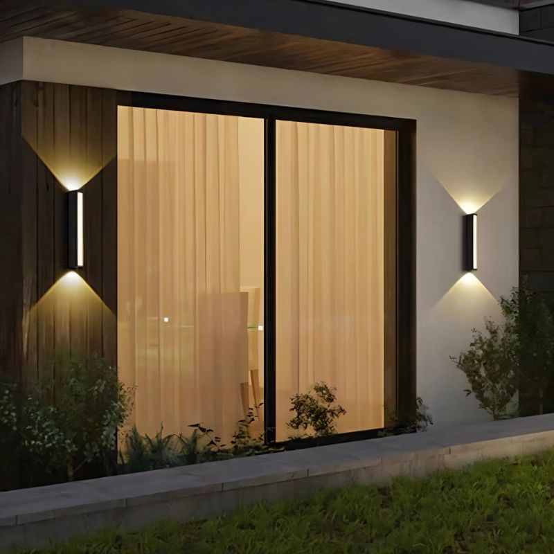 Erhan Outdoor Wall Lamp.