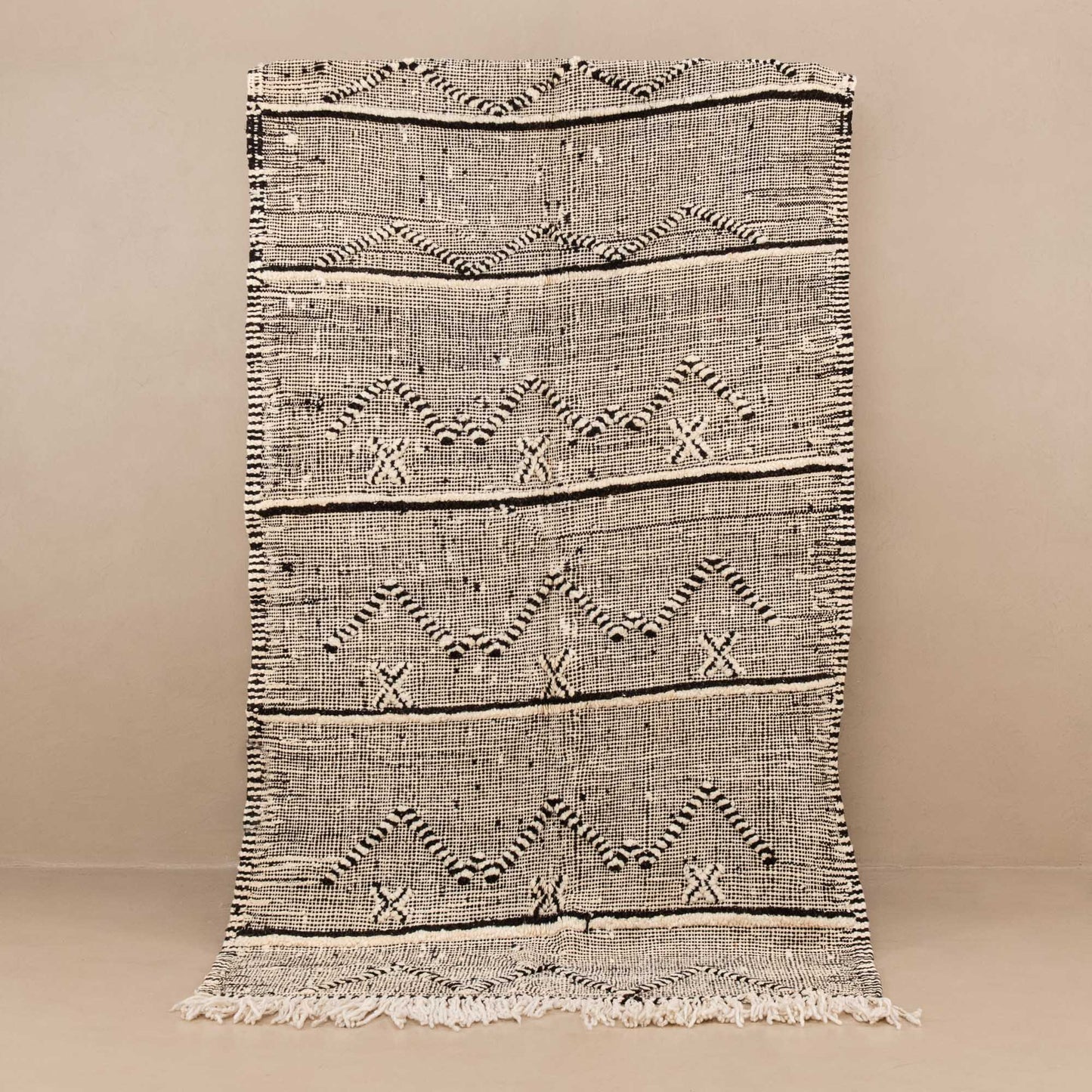 Agourai - taznakht kilim rug 4.4x7.7 ft | 137x236 cm