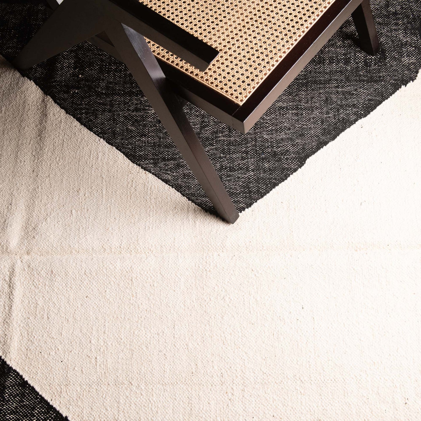 Benisouk taznakht rug Alya - Flatweave Moroccan rug 5.2x8 ft | 157x244 cm Alya - Flatweave Moroccan rug 5.2x8 ft | 157x244 cm