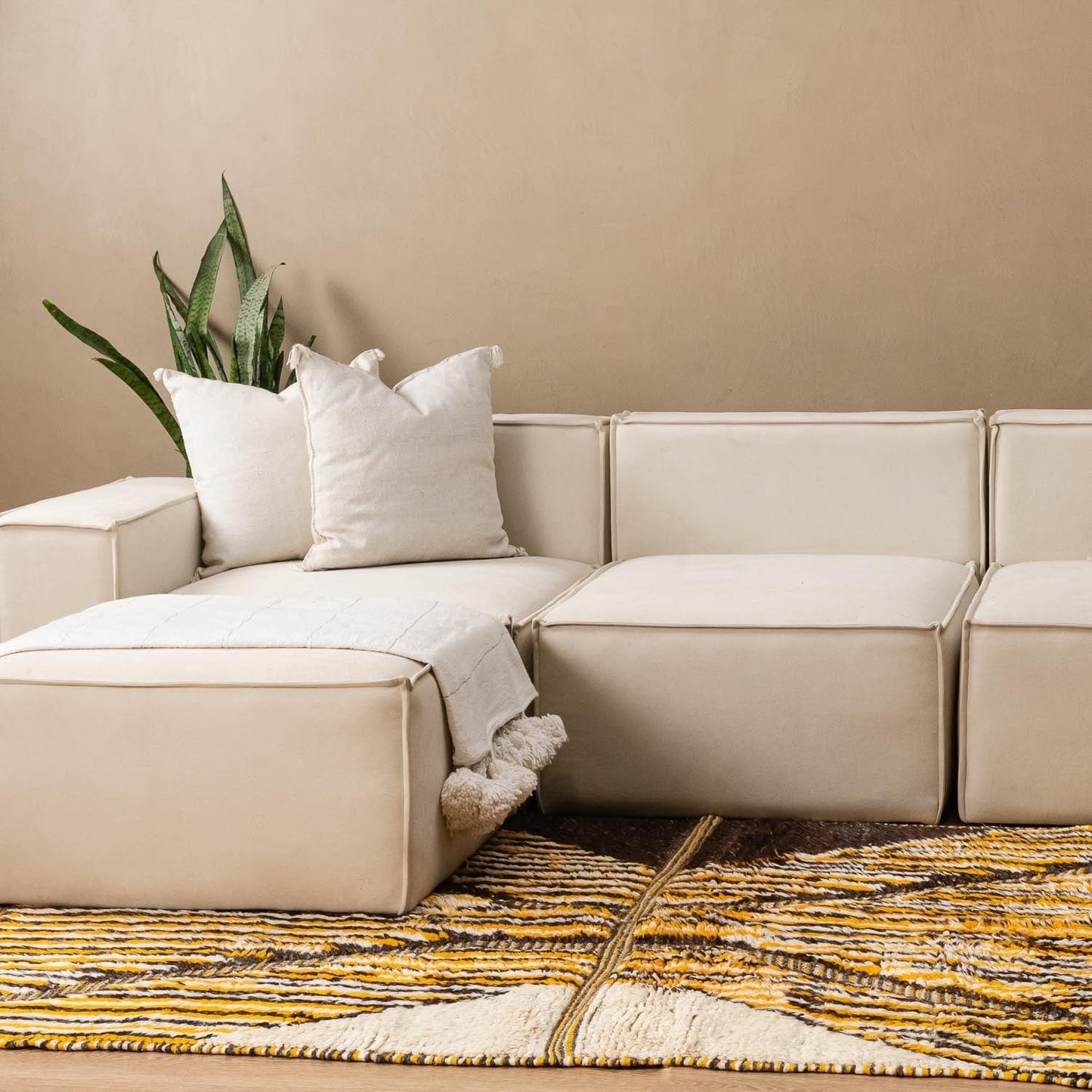 Benisouk taznakht rug Sabra - taznakht kilim rug 4.9x8 ft | 152x246 cm Sabra - taznakht kilim rug 4.9x8 ft | 152x246 cm