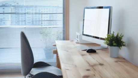 Top Tips for Choosing a Work Desk