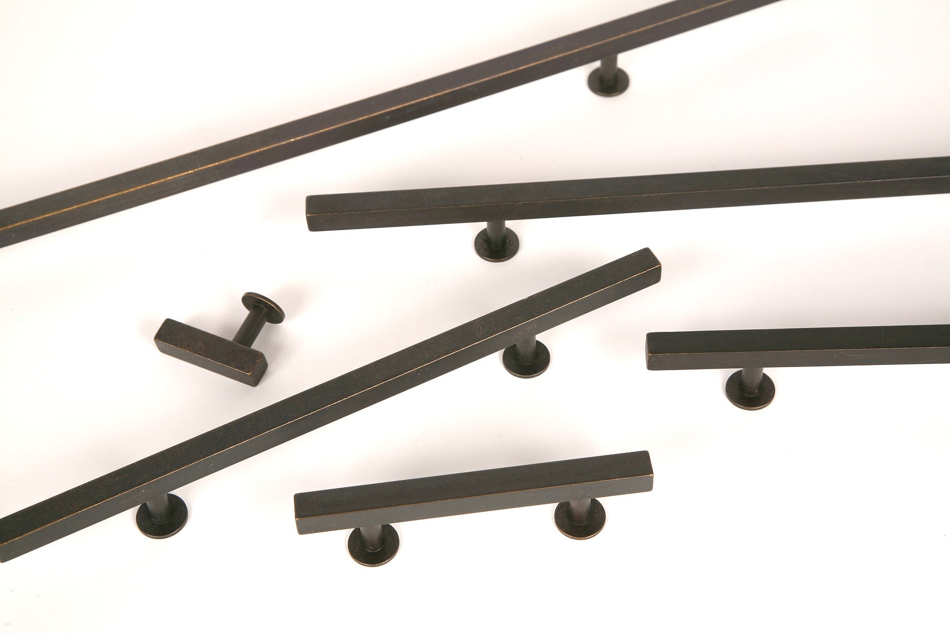 Lew's Square Bar Cabinet Knobs and Handles in Oil Rubbed Bronze.