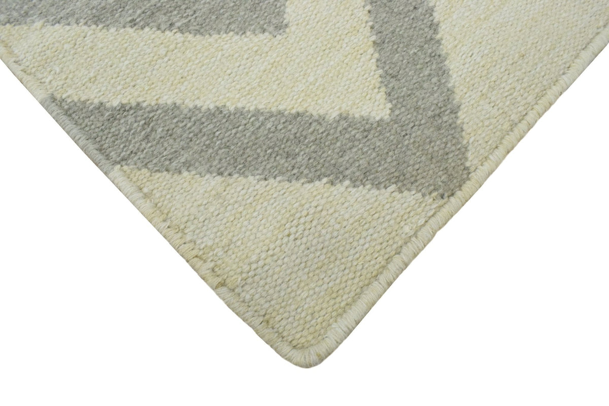 Chevron Pattern Gray and Beige Dhurrie Rug.