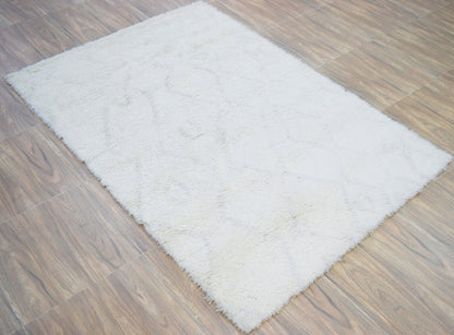 Ivory Modern Style Handmade Wool Area Rug.