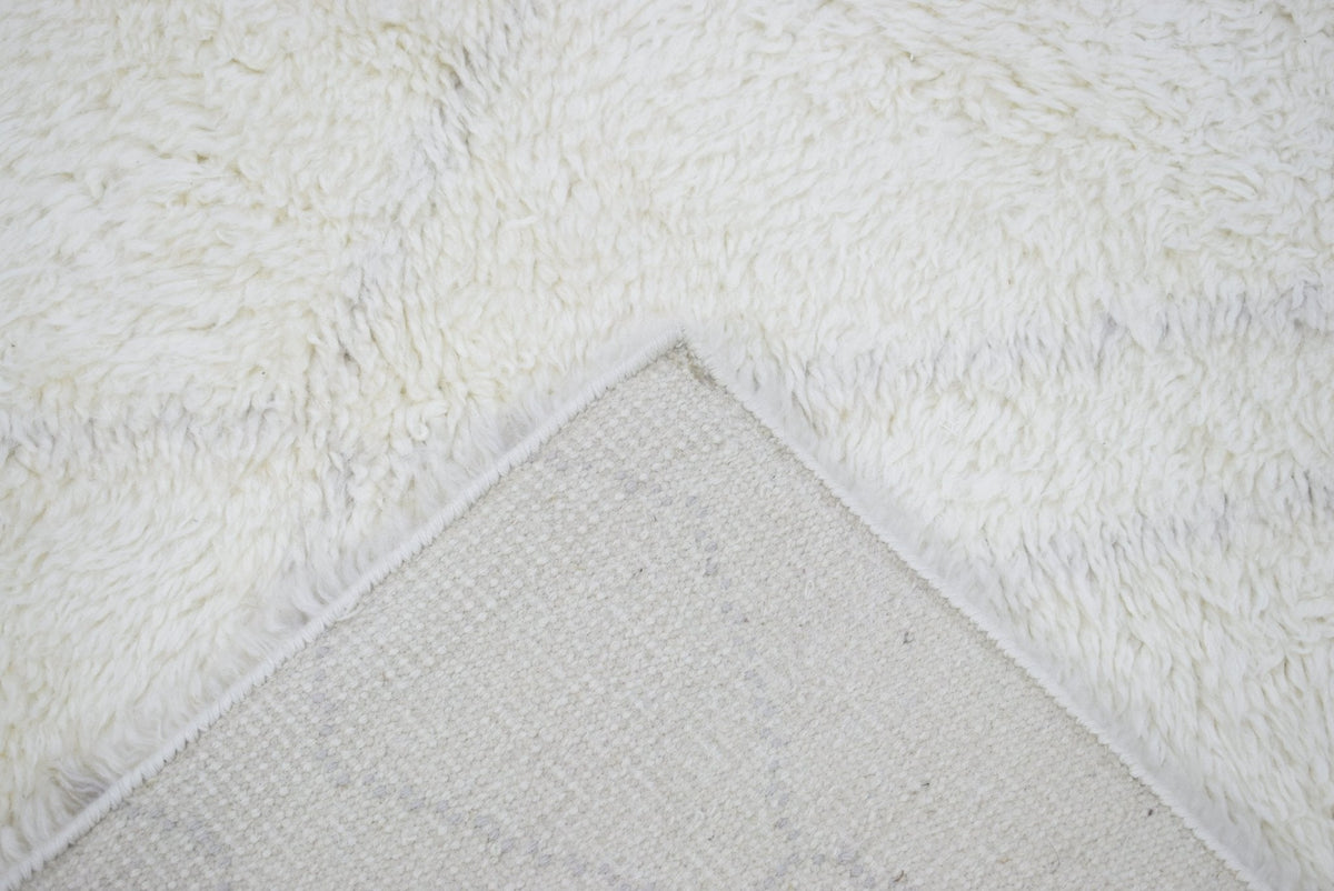 Ivory Modern Style Handmade Wool Area Rug.