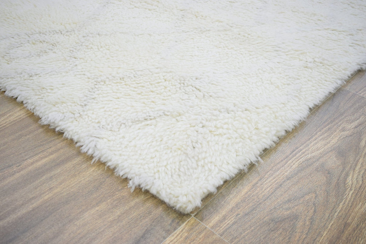 Ivory Modern Style Handmade Wool Area Rug.