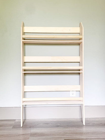 CORA- Leaning Bookshelf