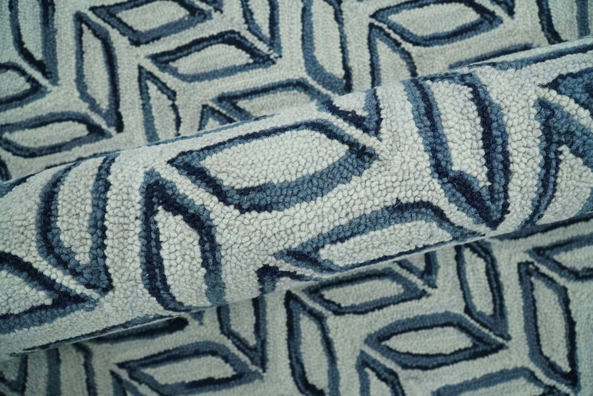 Contemporary Farmhouse Leaf's Hand Tufted Silver and Blue Loop Multi Size Wool Rug.