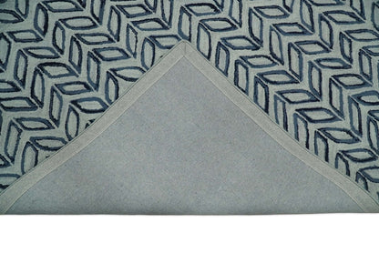 Contemporary Farmhouse Leaf's Hand Tufted Silver and Blue Loop Multi Size Wool Rug.