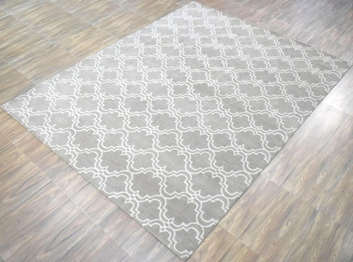 Modern Geometrical Hand Tufted Silver Wool 8x10 Area Rug.