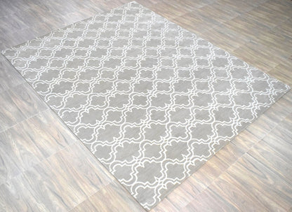 Modern Geometrical Hand Tufted Silver Wool 8x10 Area Rug.
