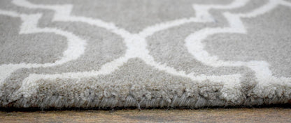 Modern Geometrical Hand Tufted Silver Wool 8x10 Area Rug.