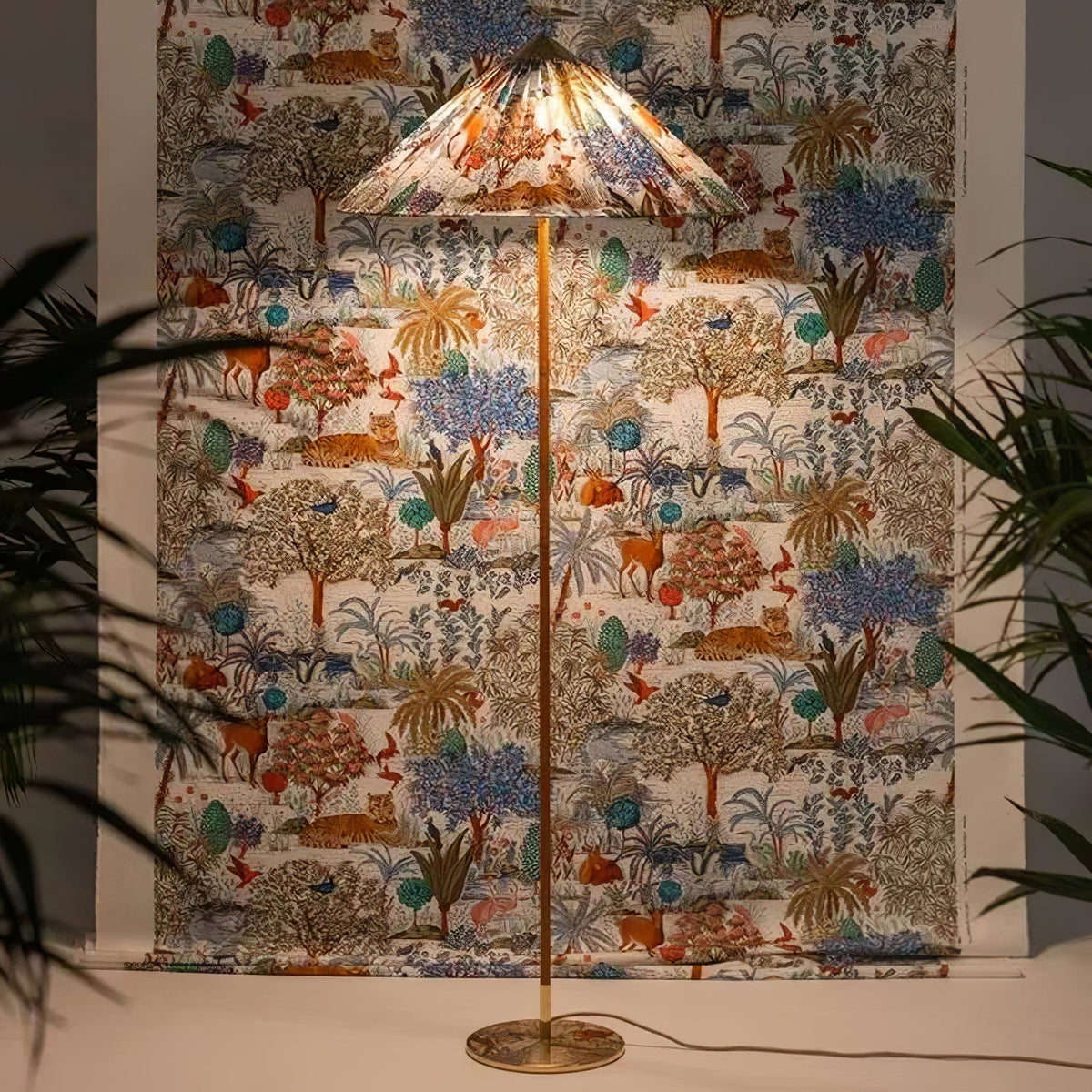 9602 Floor Lamp