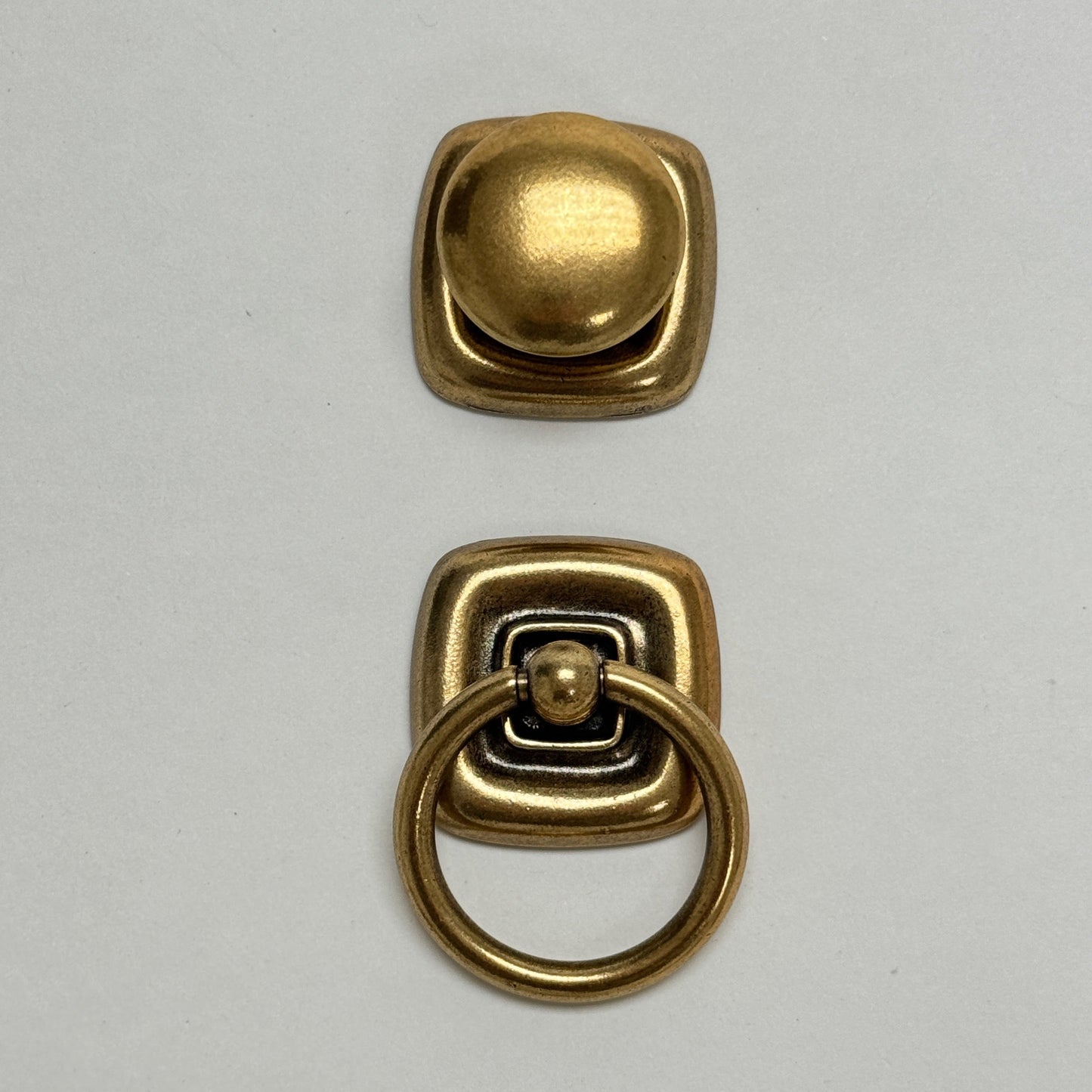 Ring Pull and Knob "Luca" Cabinet Pulls with Backplate in Antique Brass