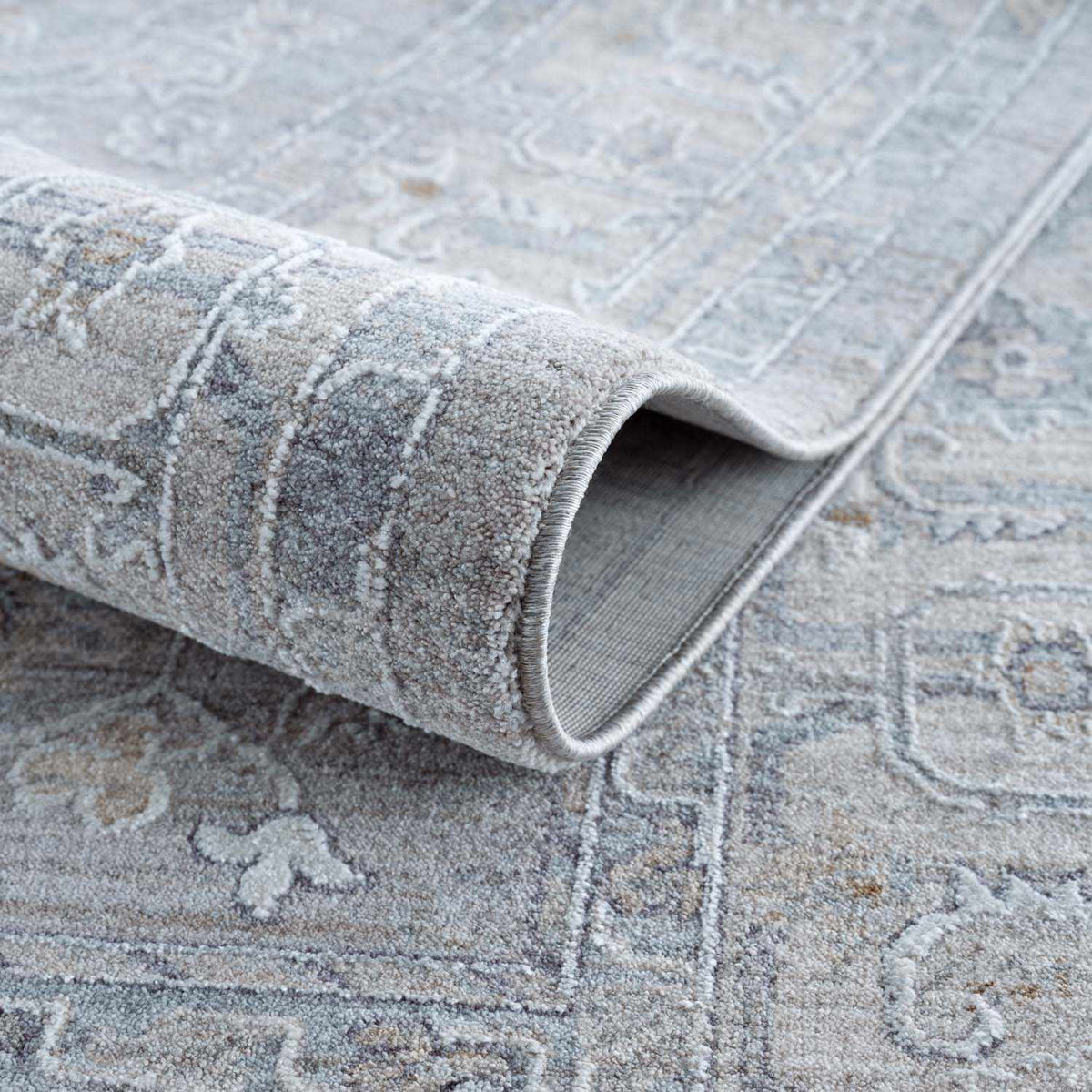 Earlsfield Thick Luxe Statement Rug.