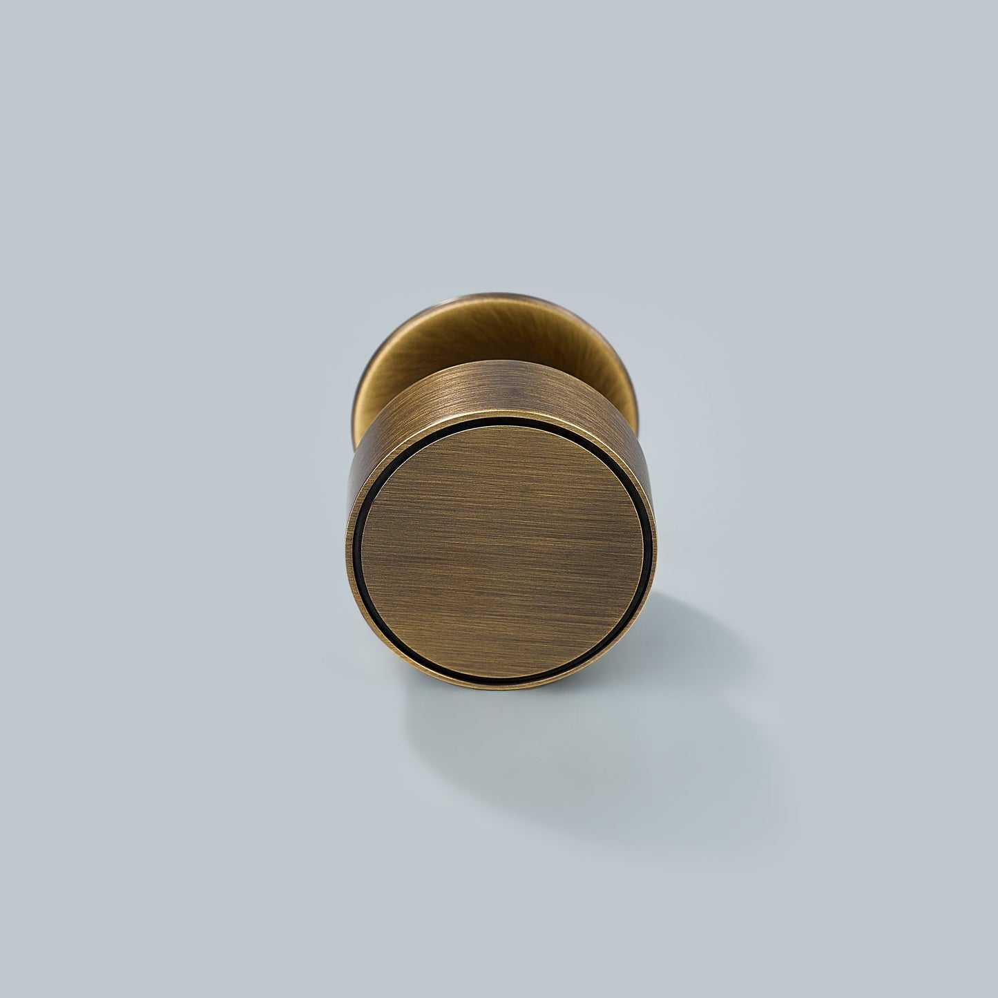 Gateau, Solid Brass Knobs.