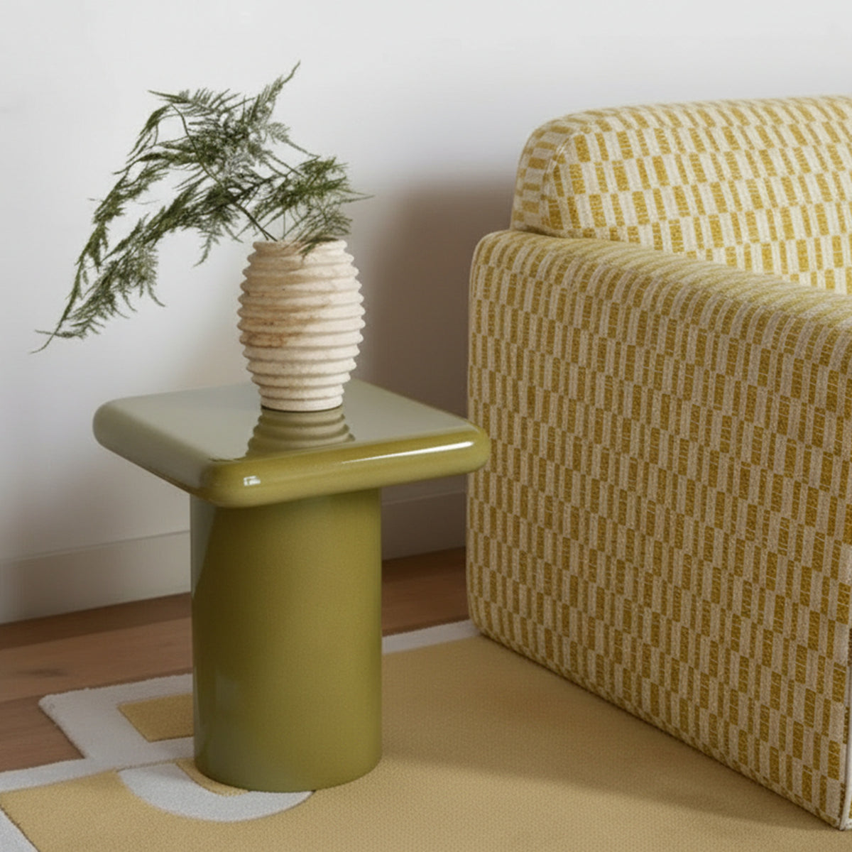 Daisy Side Table Green lifestyle image