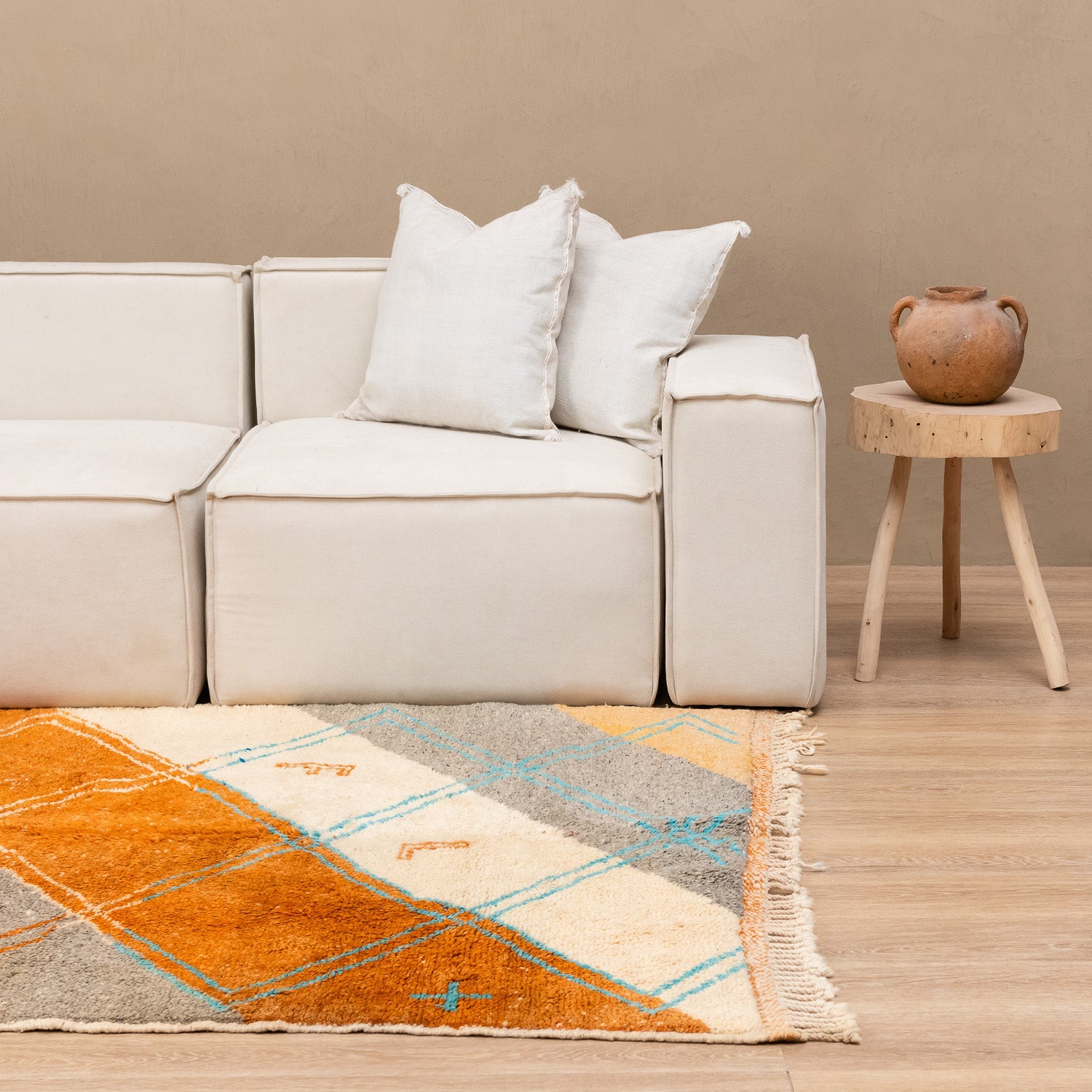 Safouan - taznakht kilim rug 5.3x7.6 ft / 163x233 cm Authentic taznakht kilim rug.