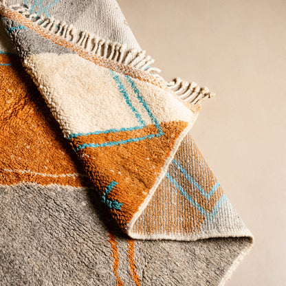 Safouan - taznakht kilim rug 5.3x7.6 ft / 163x233 cm Authentic taznakht kilim rug.
