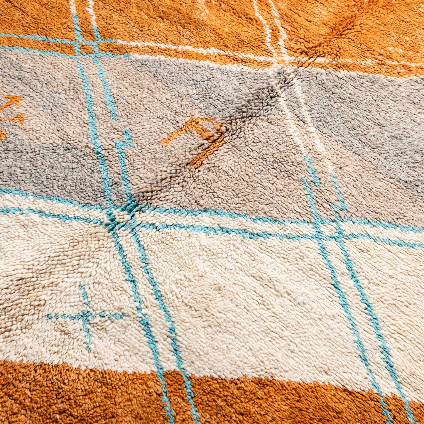 Safouan - taznakht kilim rug 5.3x7.6 ft / 163x233 cm Authentic taznakht kilim rug.
