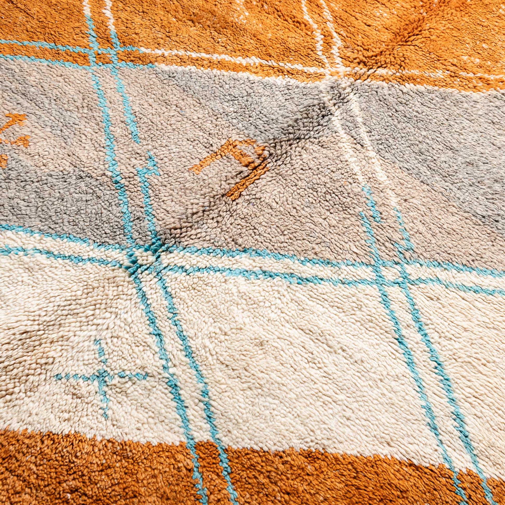 Safouan - taznakht kilim rug 5.3x7.6 ft / 163x233 cm Authentic taznakht kilim rug.