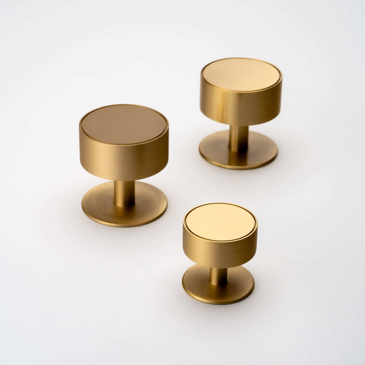 Gateau, Solid Brass Knobs.