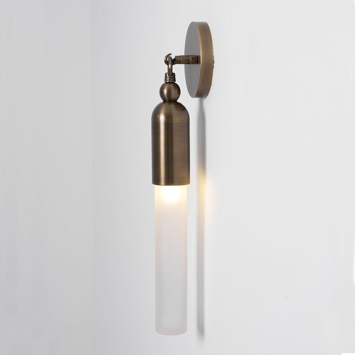 Darby Wall Lamp