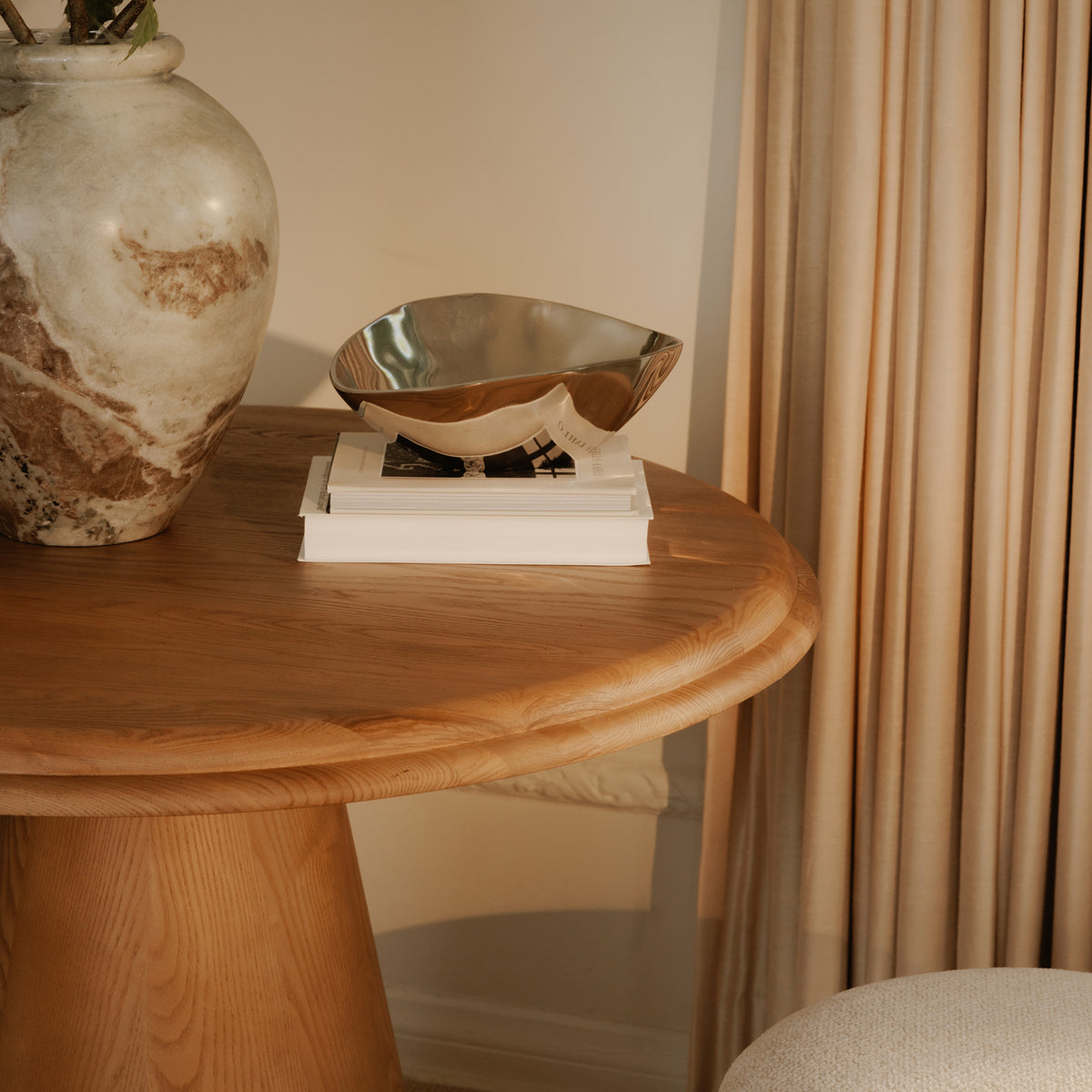 Tutto Cafe Table Natural lifestyle image