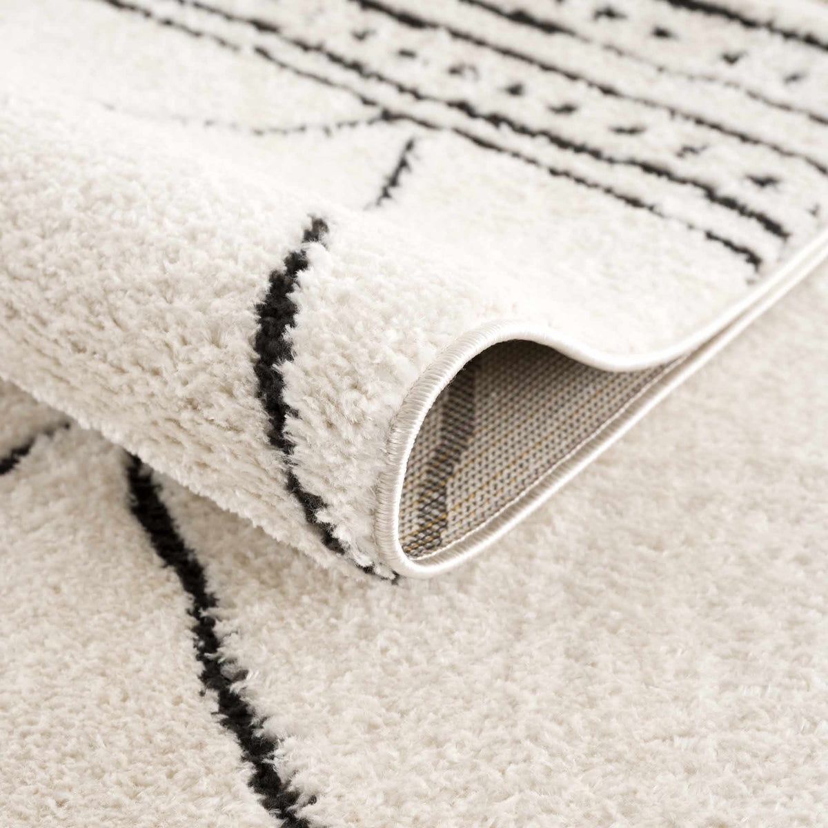 Keone Black & White Thick Rug