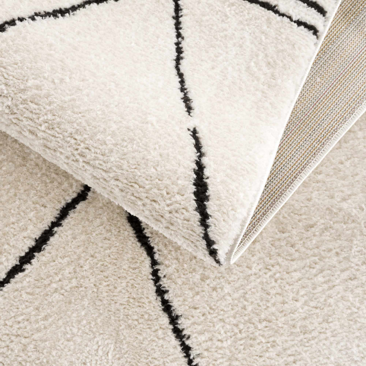 Keone Black & White Thick Rug