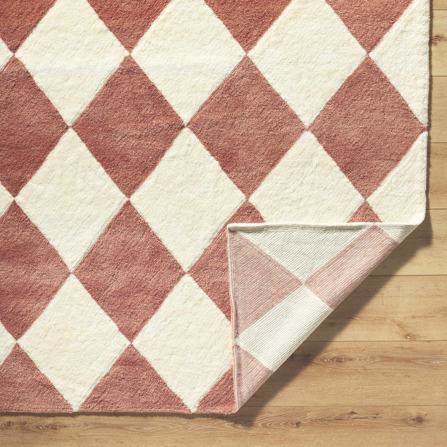 Almeda Diamond Washable Wool Rug