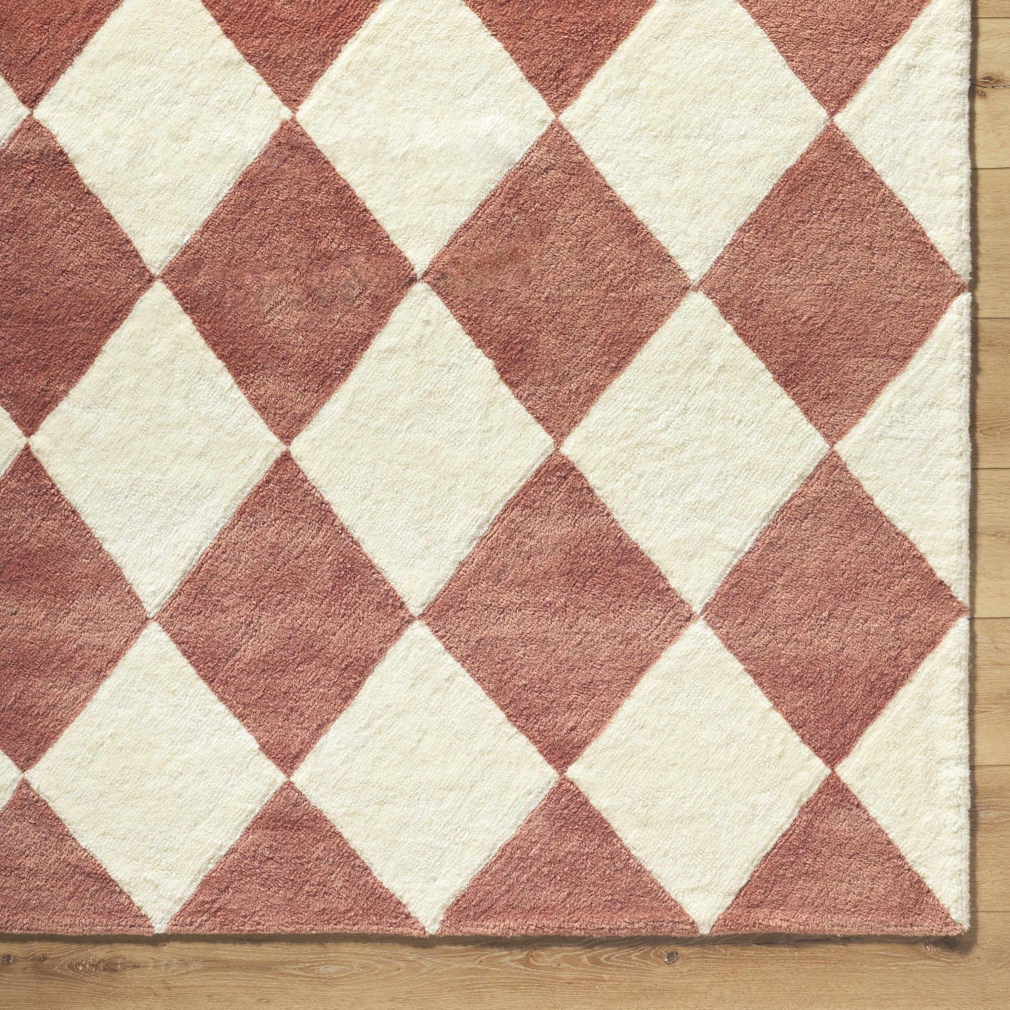 Almeda Diamond Washable Wool Rug