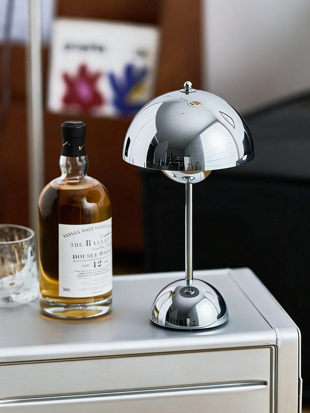 Flowerpot VP9 Portable Table Lamp