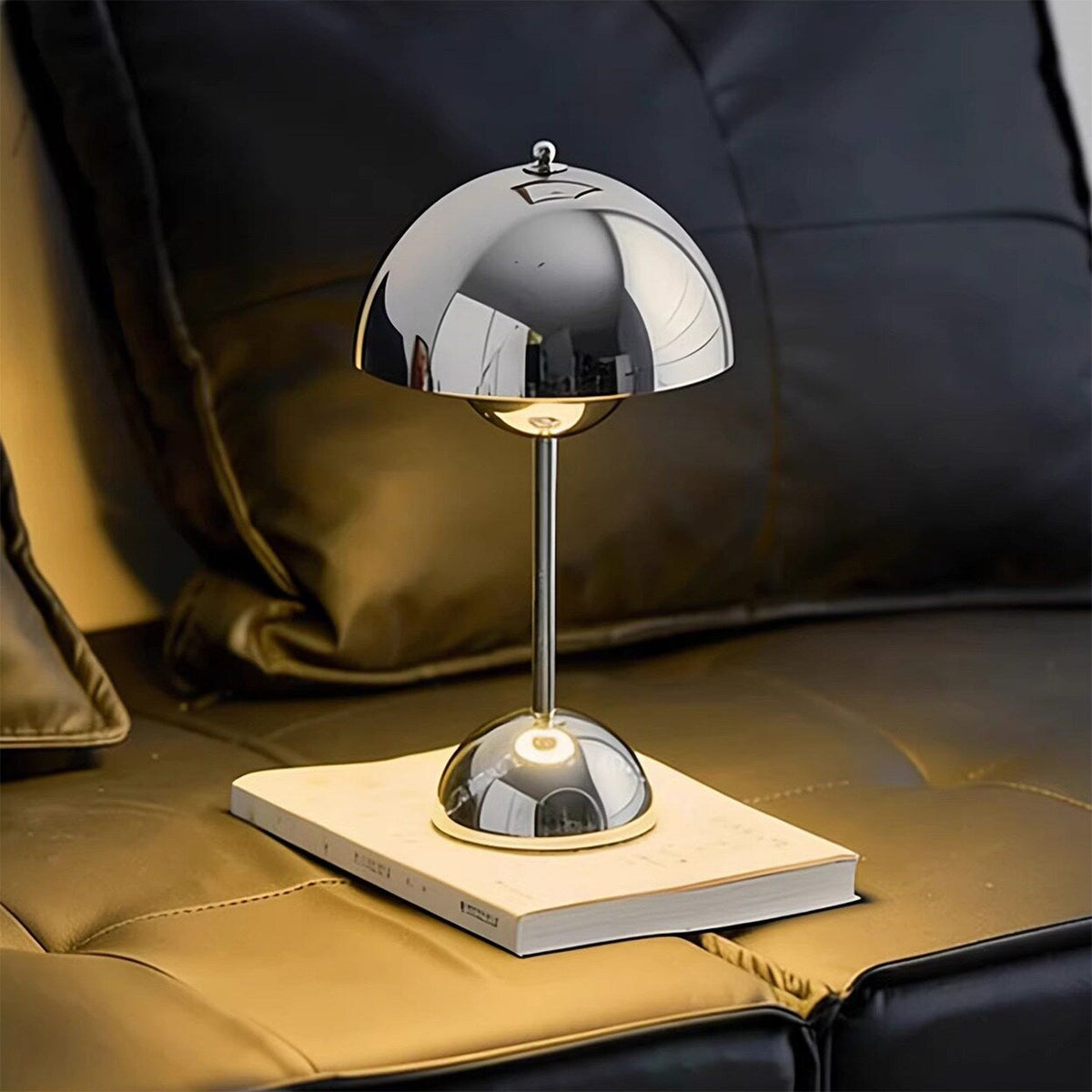 Flowerpot VP9 Portable Table Lamp