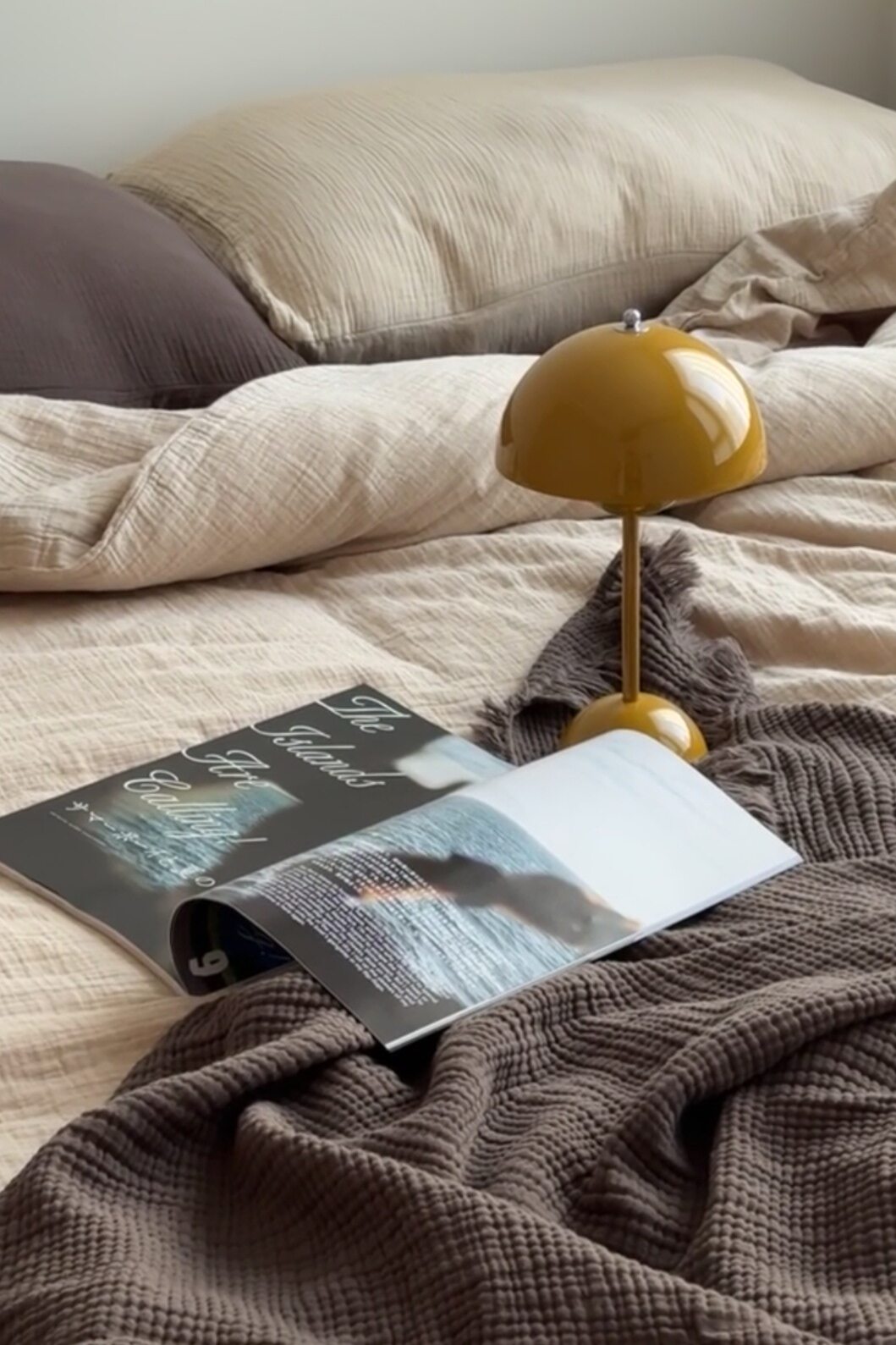 Flowerpot VP9 Portable Table Lamp