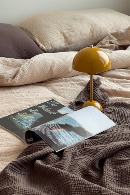 Flowerpot VP9 Portable Table Lamp