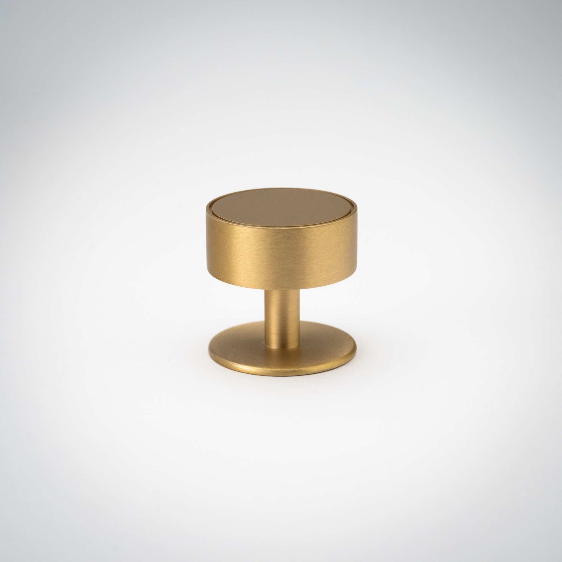 Gateau, Solid Brass Knobs.