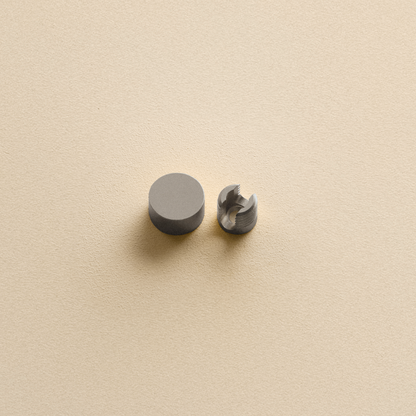 Voronoi III Plug-In Pendant in Graphite.