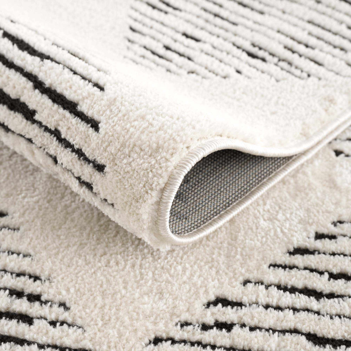 Fauci Diamond Checkered Area Rug