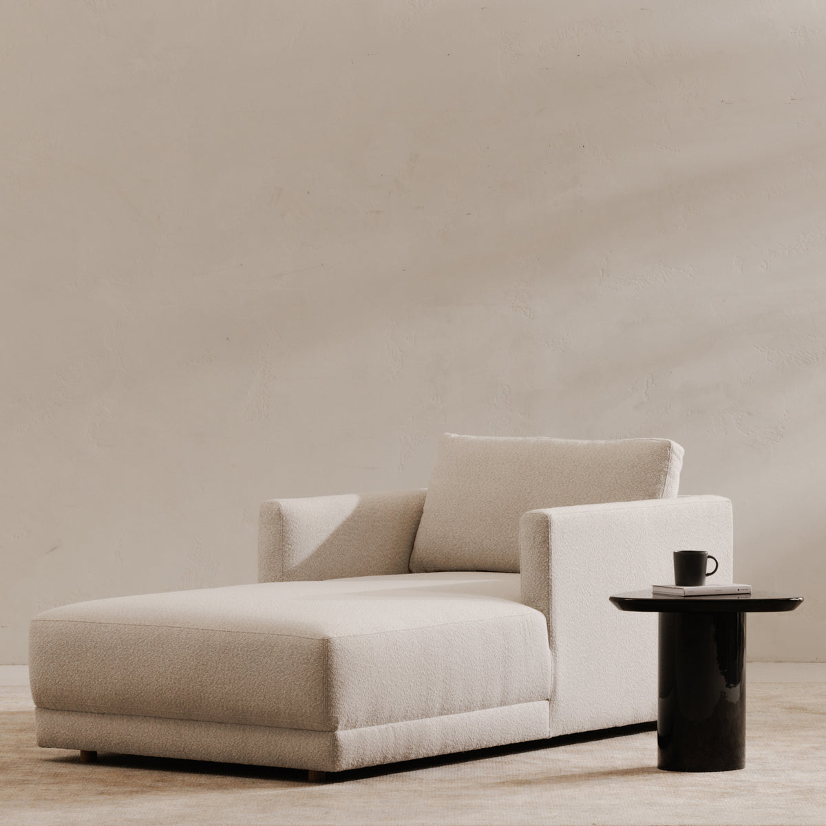 Bryn Chaise Oyster lifestyle image