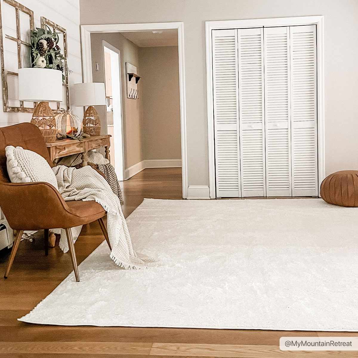 Judy Solid White Washable Rug.