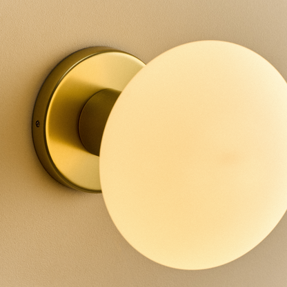 Lochan Wall Light in Brass + Oval