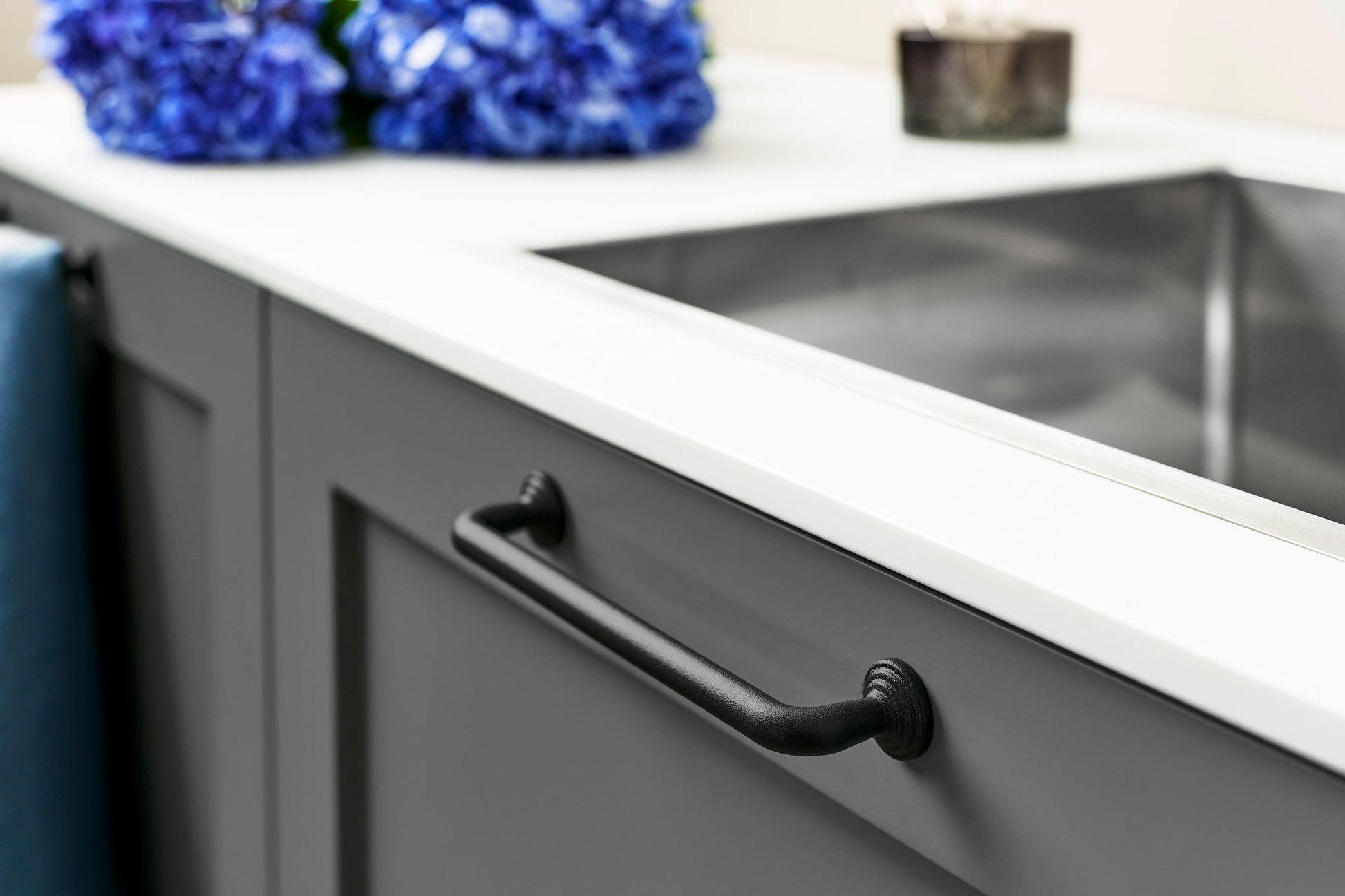 Matte Black "Motion" Knob and Drawer Pull.
