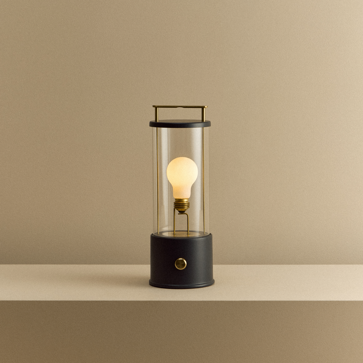 The Muse Portable Lamp in Hackles Black.