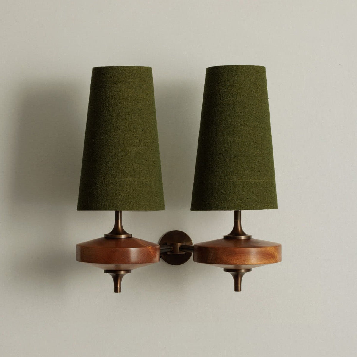 Hour Rho Wall Lamp