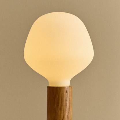 Knuckle Table Lamp in Oak + Enno.